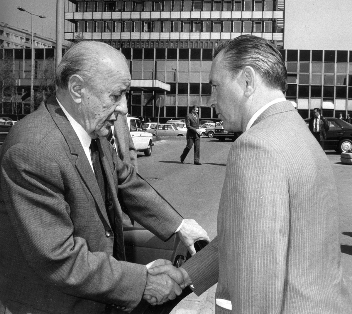 János Kádár a Károly Grósz, ktorý ho v roku 1989 nahradí na poste Generálneho tajomníka. 1986. Zbierka miestnych dejín Angyalföldu